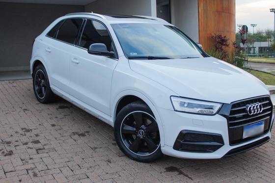 AUDI Q3 2.0 TFSI AMBITION QUATTRO 4P GASOLINA S TRONIC